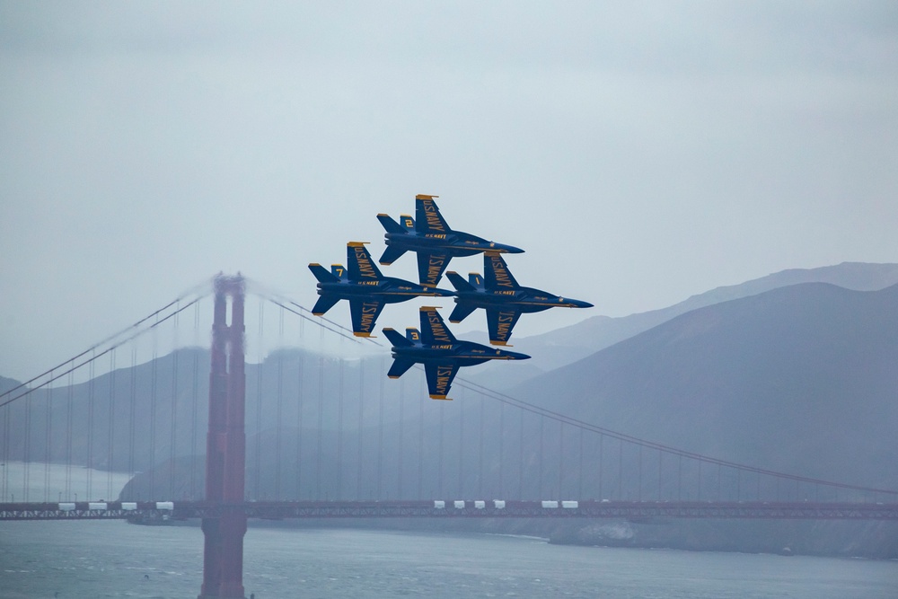 Blue Angels fly-in to Fleet week 2021