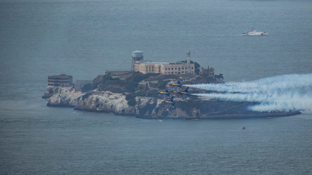 Blue Angels fly-in to Fleet week 2021