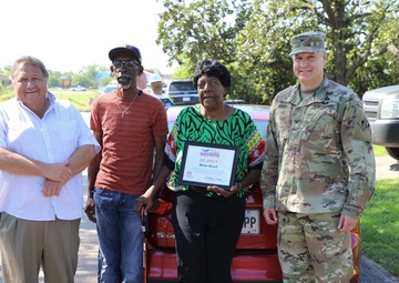 U.S. Army Corps of Engineers commemorates 20,000th blue roof installation in Houma, Louisiana
