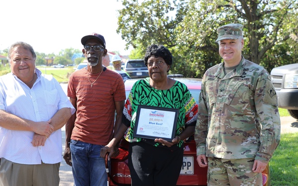 U.S. Army Corps of Engineers commemorates 20,000th blue roof installation in Houma, Louisiana