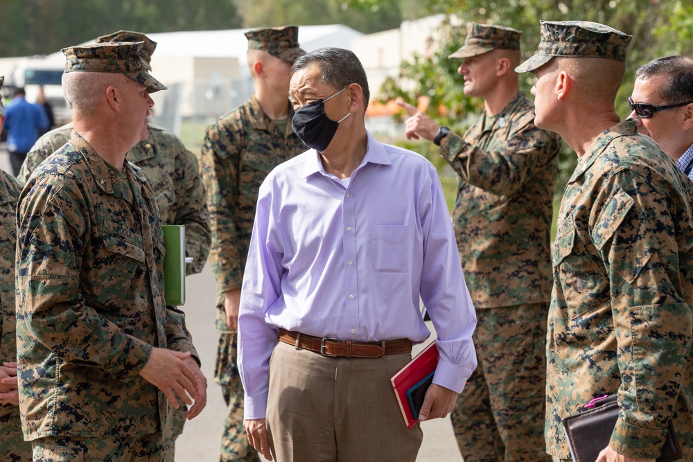 Director of Support, United States Army Intelligence and Security Command, Visits TF Quantico