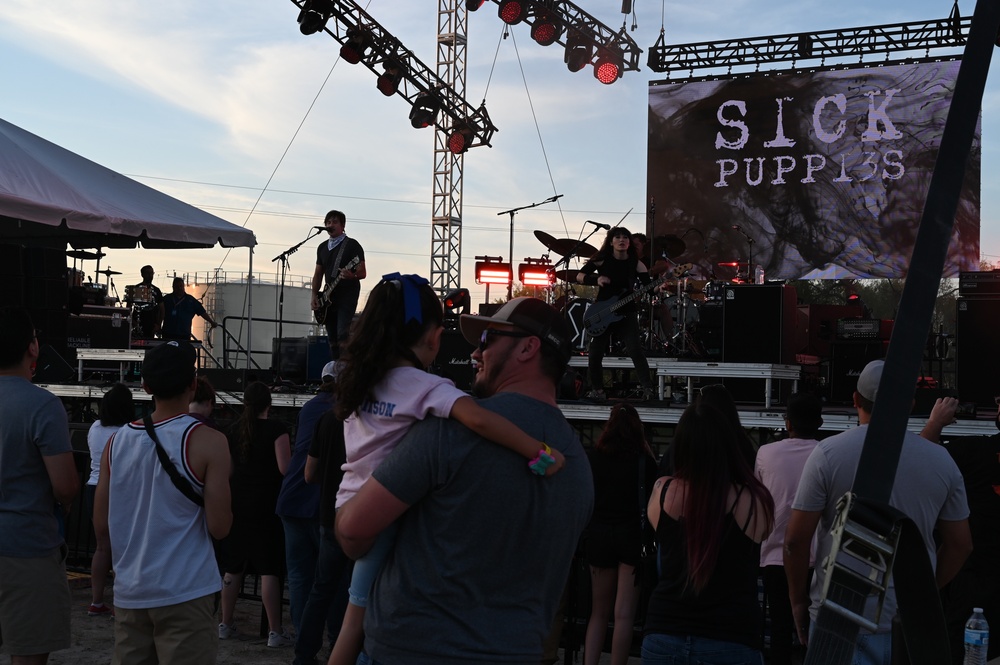 Laughlin Rocks