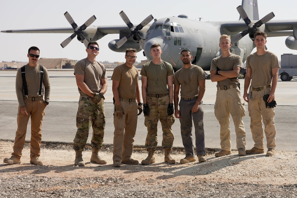 332nd ECES constructs avionics tent