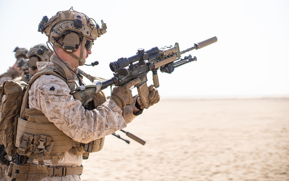 Charlie Co, BLT 1/1 machine gun range in Kuwait