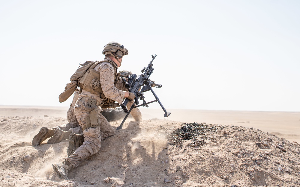 Charlie Co, BLT 1/1 machine gun range in Kuwait