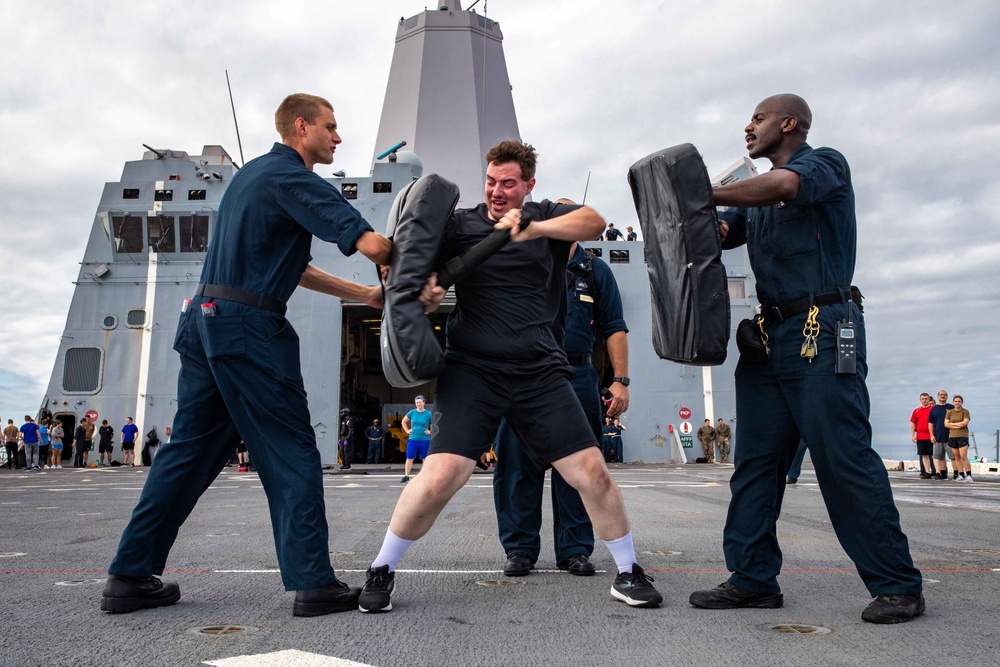 USS Arlington Sailors Conduct Security Response Force Training