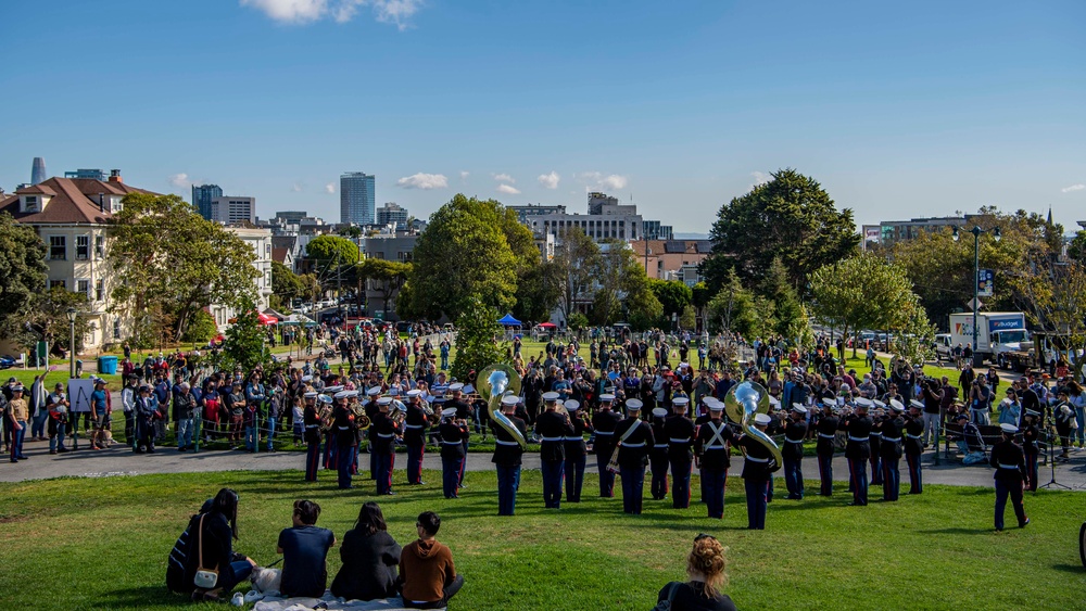 1st Marine Division Band performs at Duboce Park