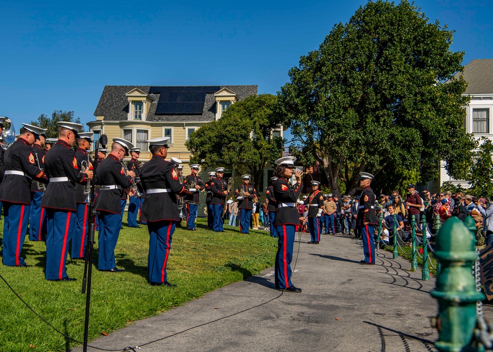 1st Marine Division Band performs at Duboce Park