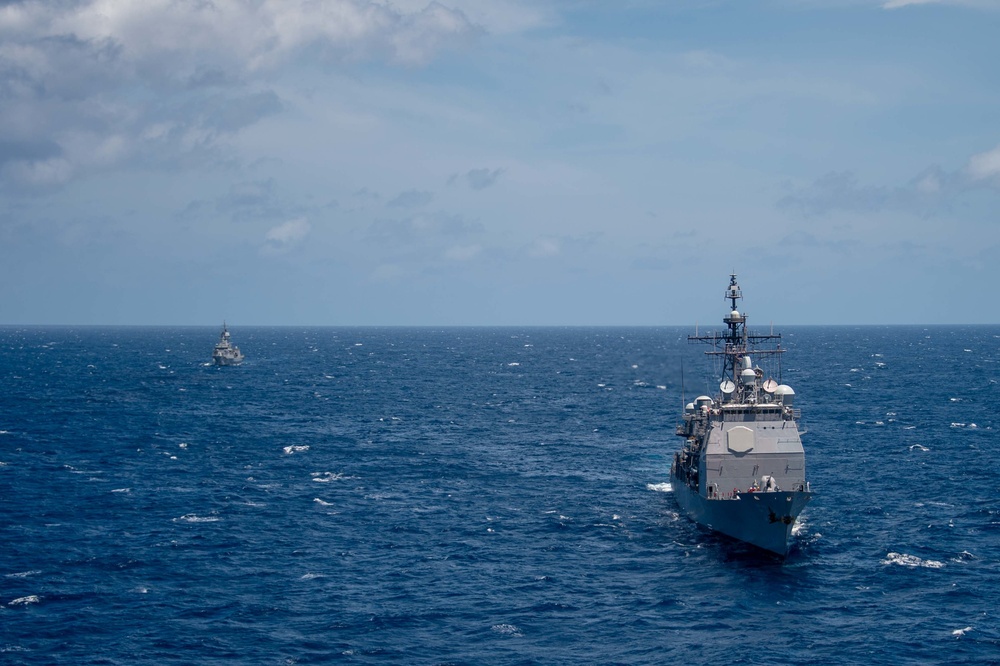 USS Carl Vinson Strike Group Conducts Bilateral Exercise with Royal Australian Navy