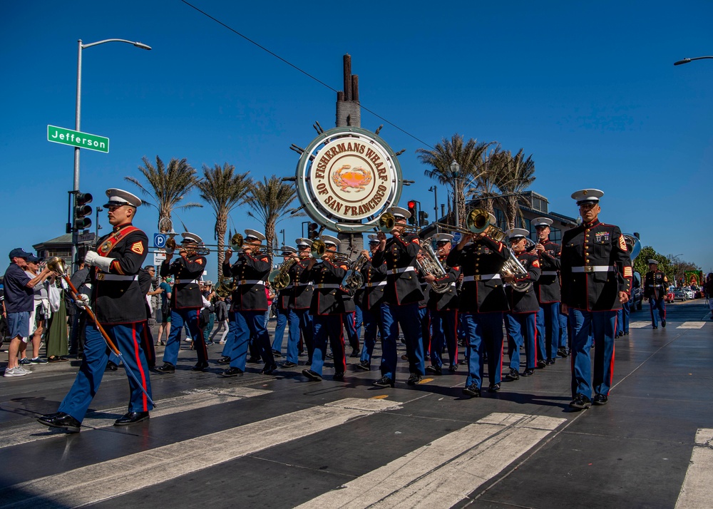 Service Members participate in Italian Heritage Parade during SFFW