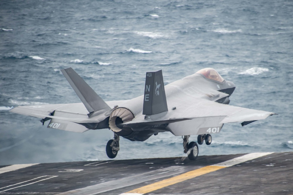USS Carl Vinson (CVN 70) Conducts Flight Operations