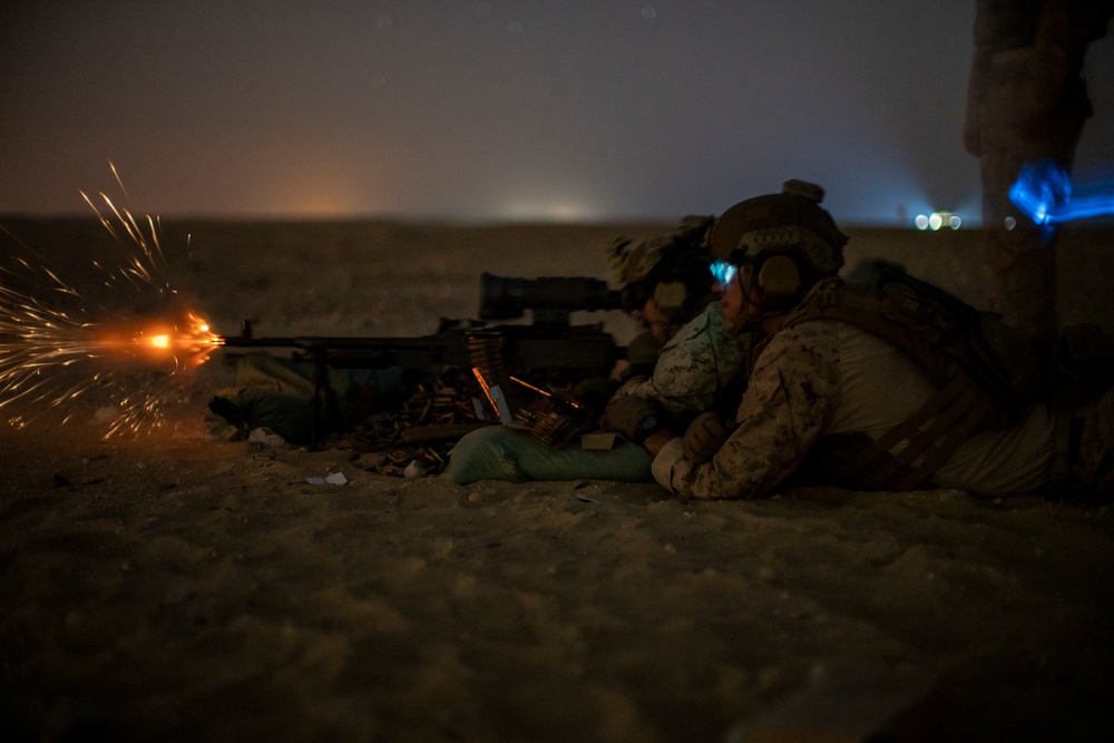 11th MEU ADRD conducts night machine gun range in Kuwait