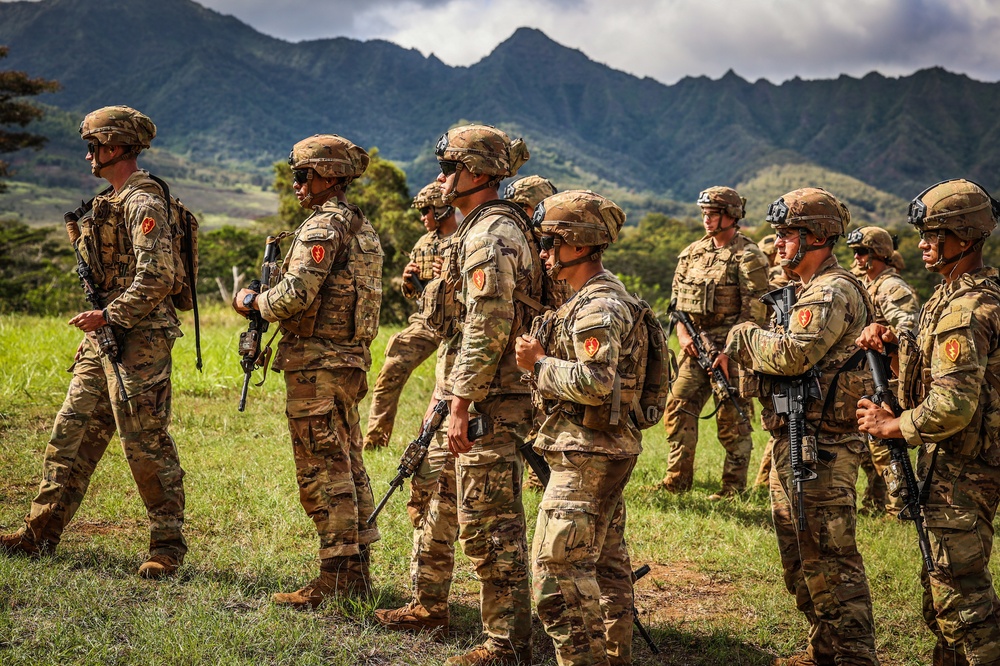 Best Squad Competition - 25th Infantry Division Tropic Lightning Week 2021