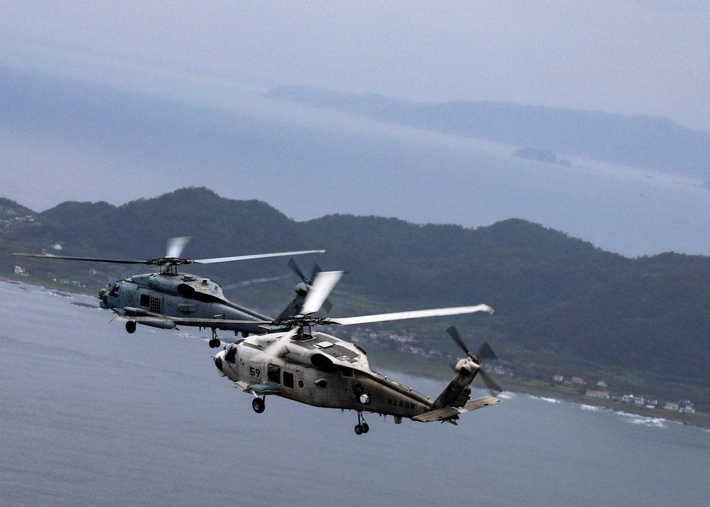 US Navy and JMSDF Helicopter Squadrons Conduct  Bi-lateral Exercises