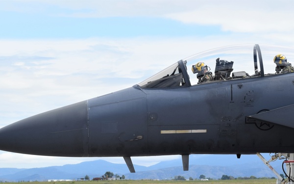 Strike Eagles “forge” bond with Greek allies