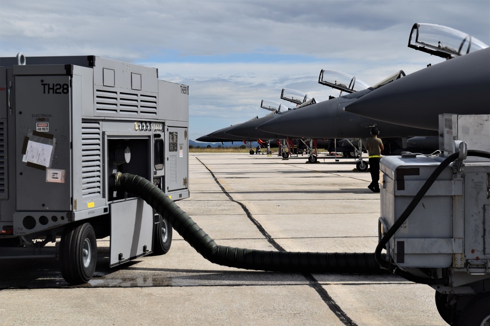 Strike Eagles “forge” bond with Greek allies