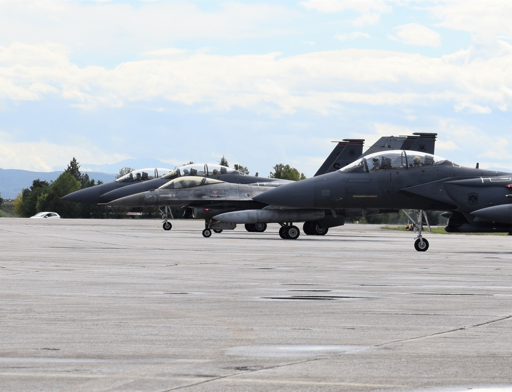 Strike Eagles sharpen talons alongside Greek F-16s
