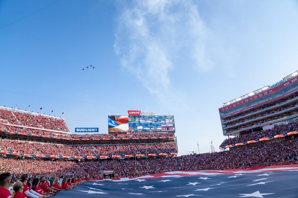 Beale AFB conducts flyover for SF 49ers