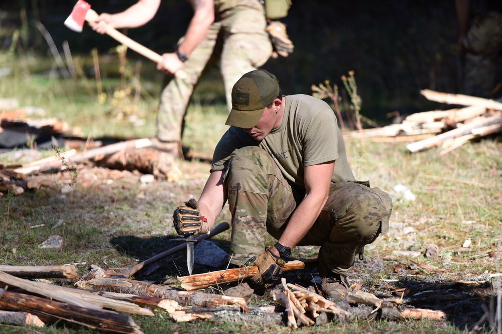 SERE Students Build Fires