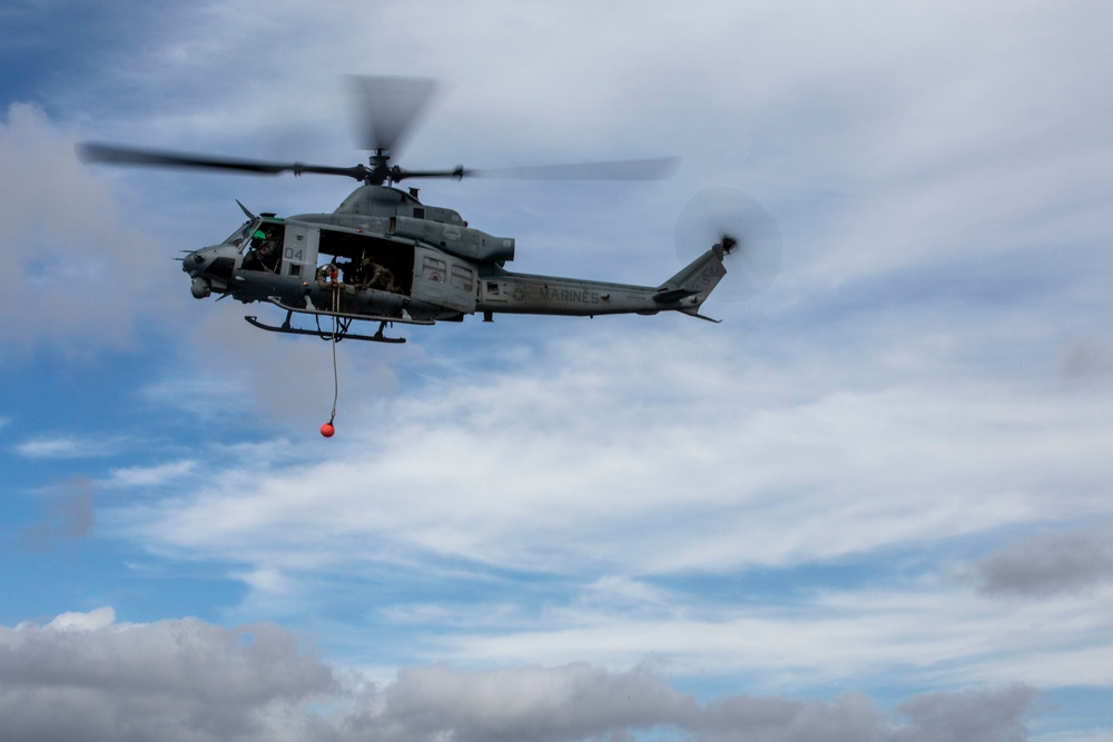 DVIDS - Images - 3rd MAW helo pulls Recon Marines out of water during ...