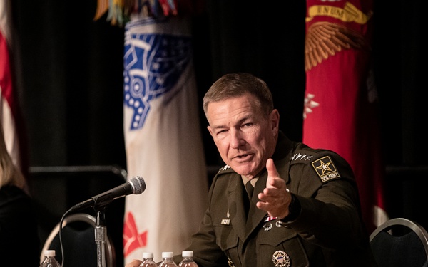 Army top leaders answer questions at AUSA