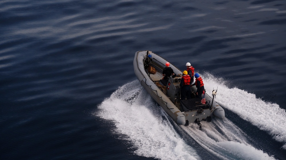 USS Lake Champlain (CG 57) Conducts Small Boat Operations