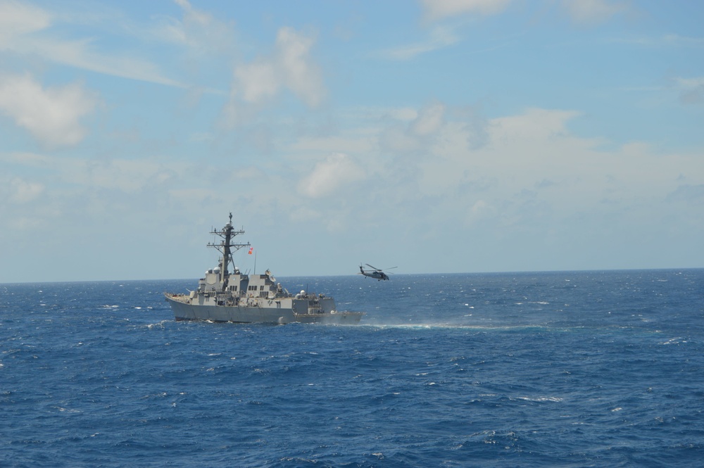 USS Lake Champlain (CG 57) Conducts Bilateral Exercise with Royal Australian Navy