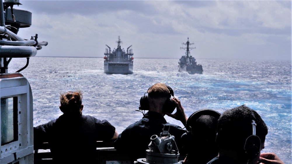 USS Lake Champlain (CG 57) Conducts Bilateral Exercise with Royal Australian Navy