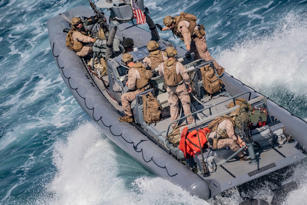 11th MEU ADRD conducts maritime navigation aboard RIBs