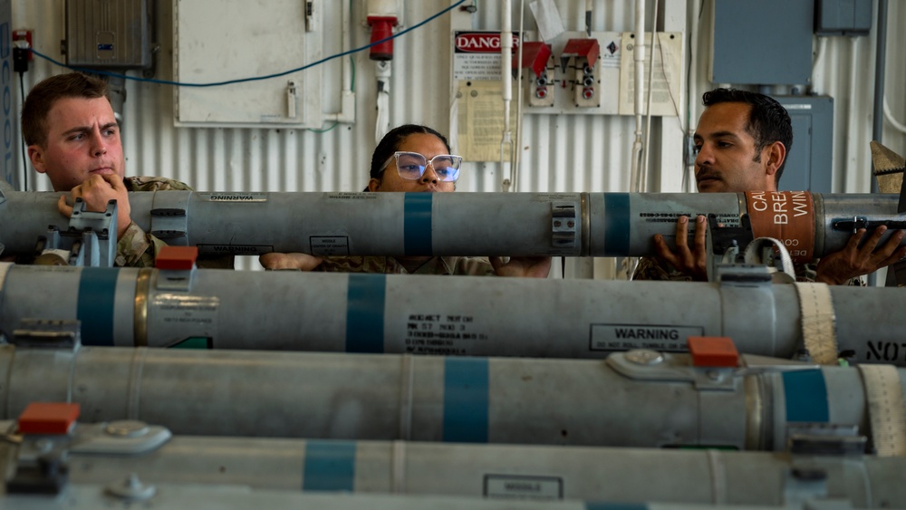 Weapons Load Crew Technician attend ICERT