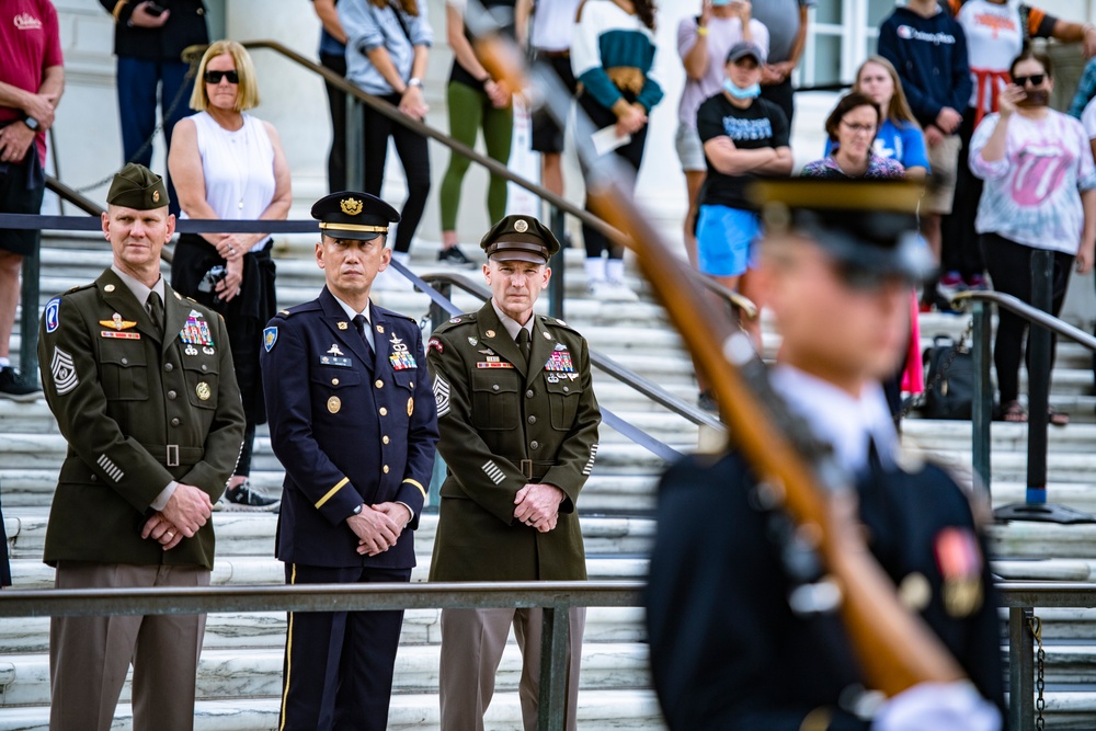Warrant Officer Kazuo Nemoto, Sergeant Major of the Japan Ground Self-Defense Force Particaptes in a Public Wreath-Laying Ceremony at the Tomb of the Unknown Soldier