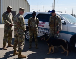 Lt. Gen. Guetlein visits Vandenberg