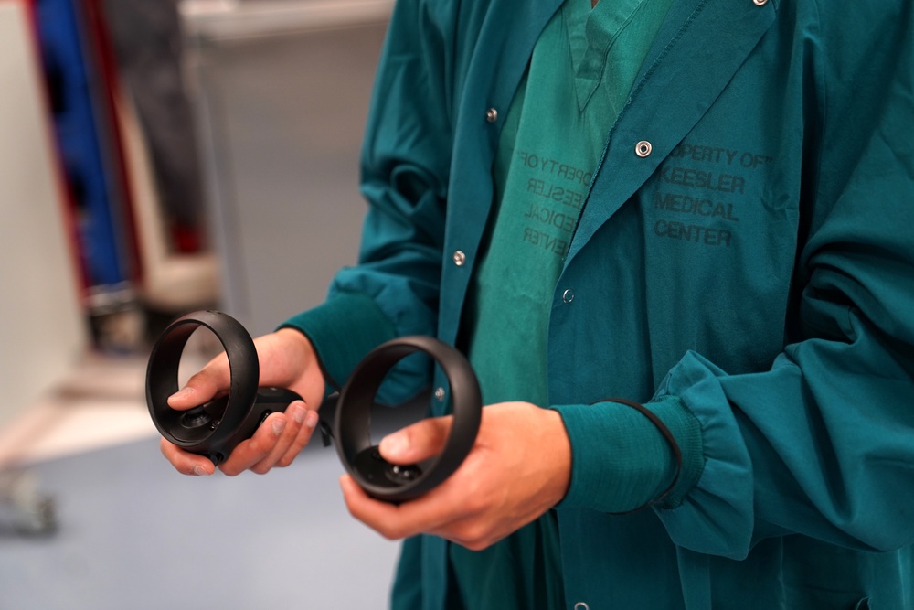 Keesler leverages virtual reality to train robotic surgery