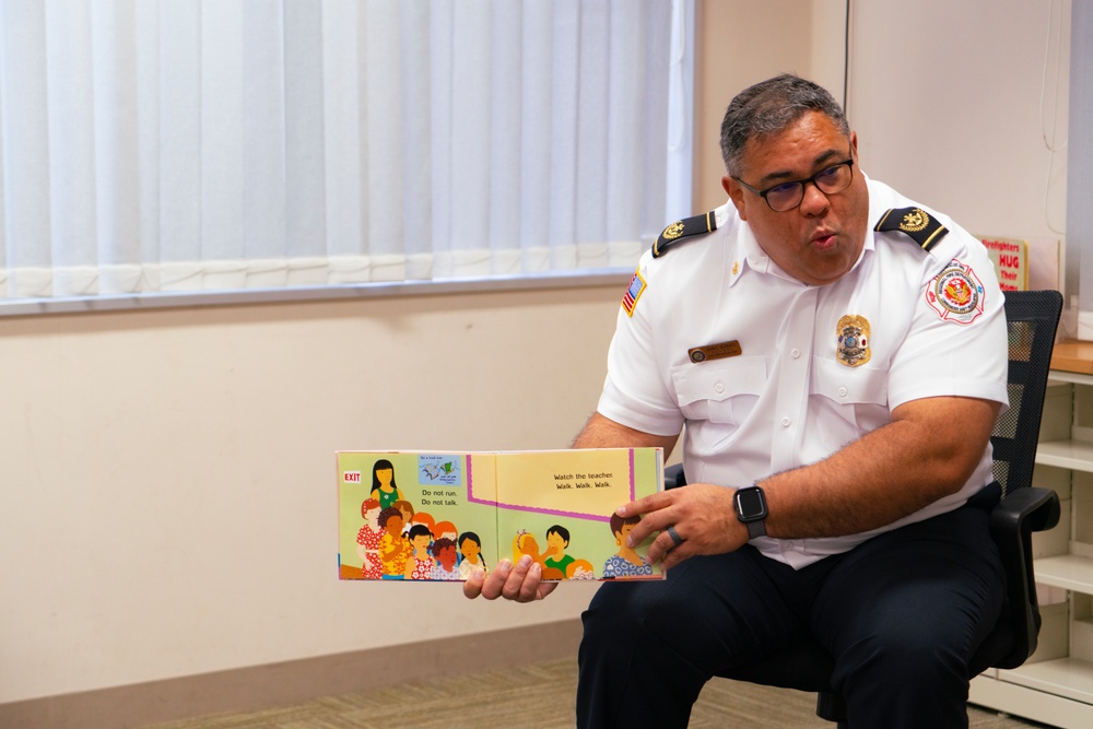 CNRJ Fire and Emergency Services Hosts Yokosuka Library Book Reading