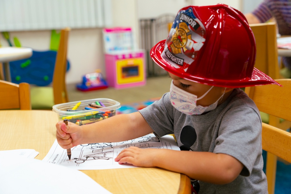 CNRJ Fire and Emergency Services Hosts Yokosuka Library Book Reading