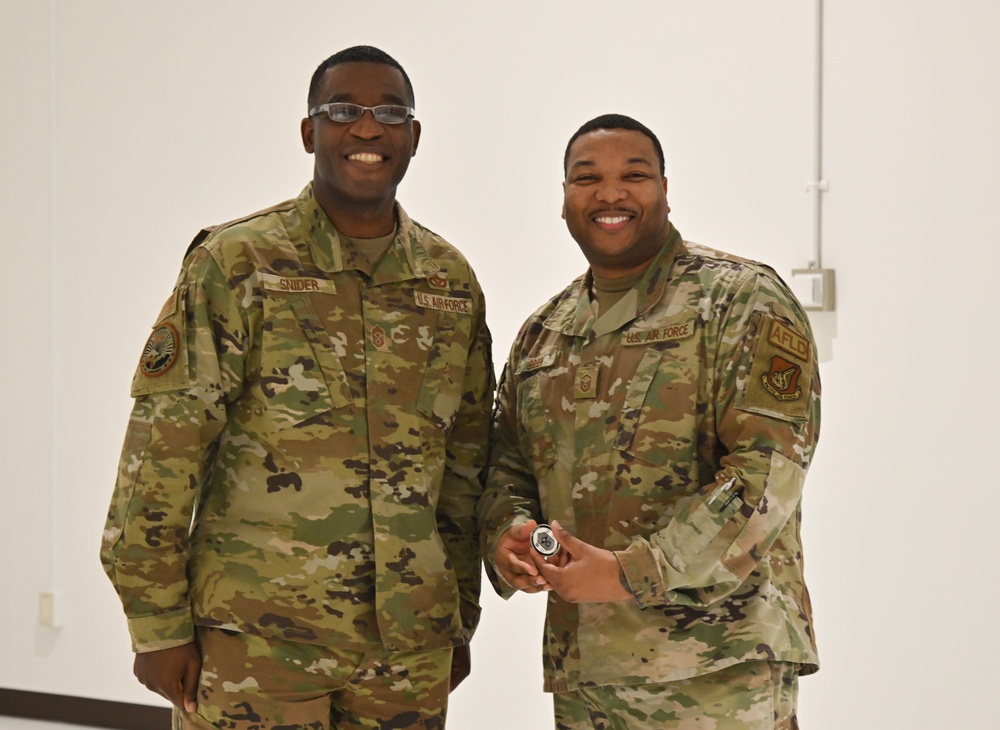 5AF Leadership coins excellent Airmen and Sailors