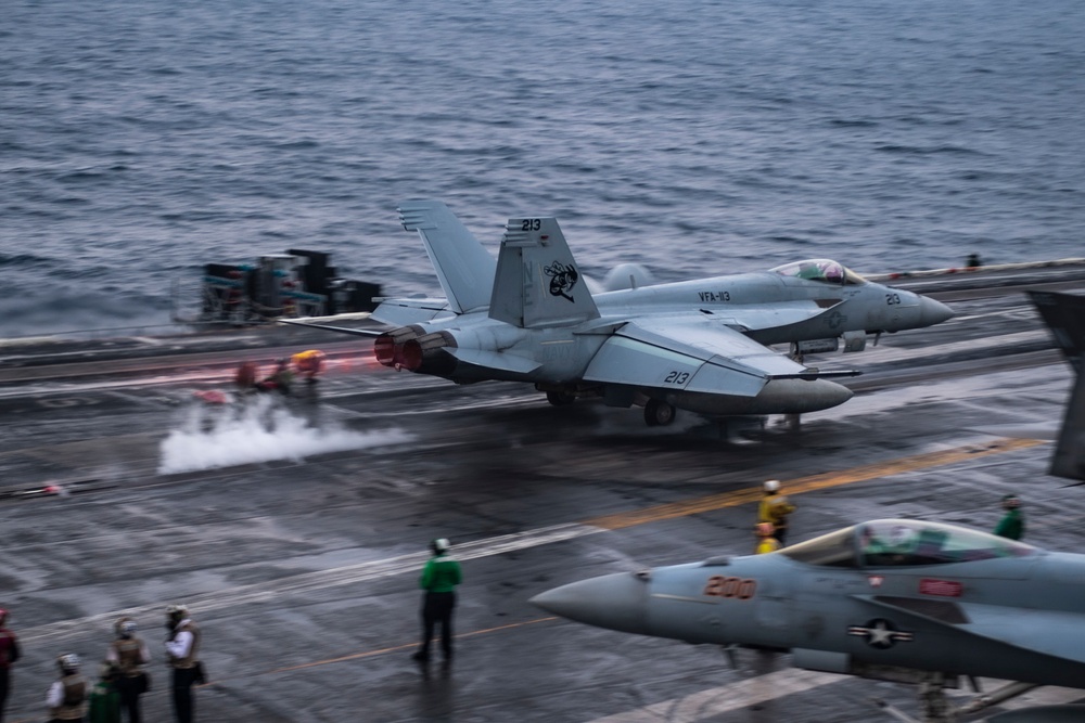 USS Carl Vinson (CVN 70) Conducts Flight Operations in Bay of Bengal