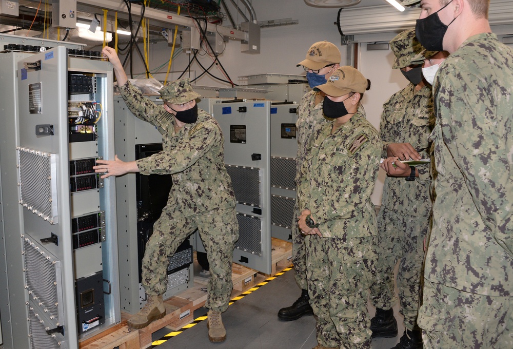 Fleet Sailors Train at NAVWAR