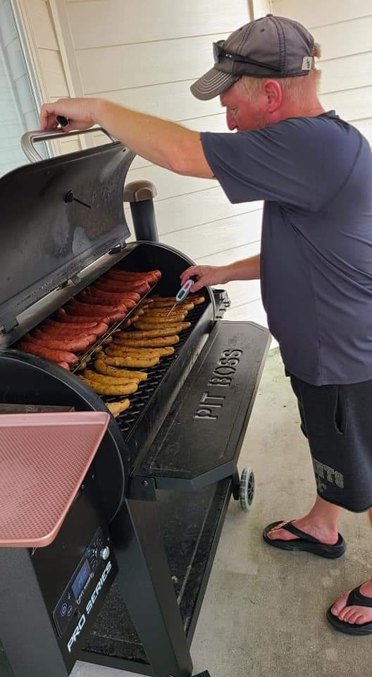 USU Graduate, Army Nurse Feeds Hundreds in the Aftermath of Hurricane Ida