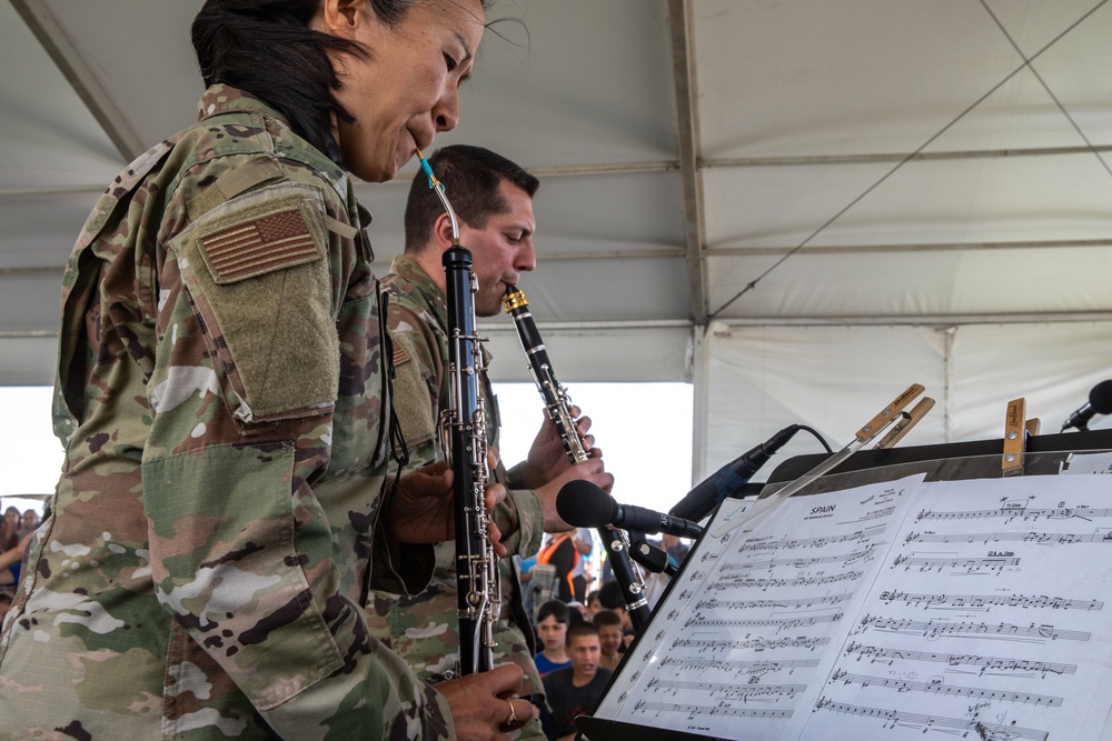 Academy Winds musical ensemble entertains at Aman Omid Village