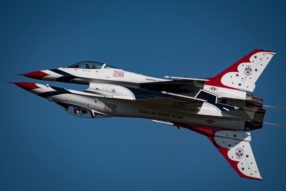 DVIDS Images Thunderbirds take flight for Wings Over Houston