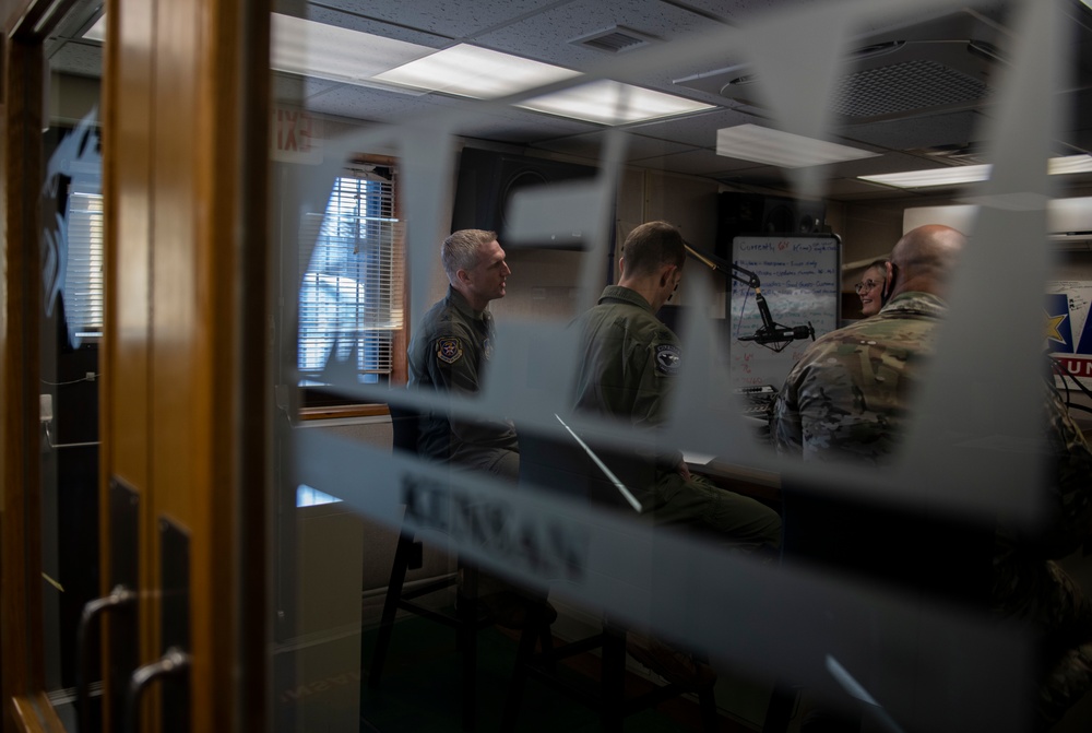 7th AF deputy commander integrates with the Wolf Pack