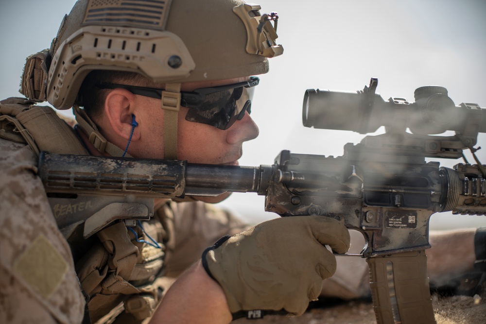 11th MEU ADRD conducts live-fire rocket range in Kuwait