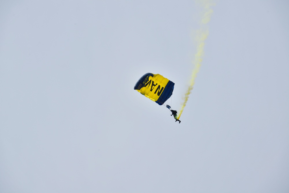 U.S. Navy Leap Frogs Perform at Thomas Jefferson High School