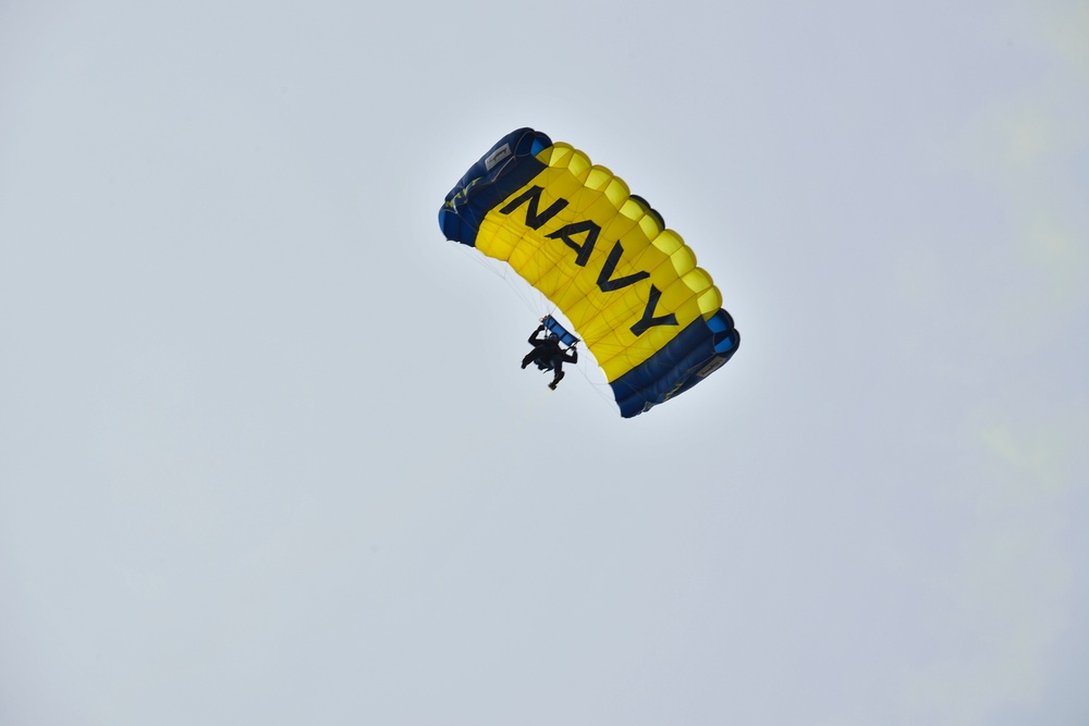 U.S. Navy Leap Frogs Perform at Thomas Jefferson High School