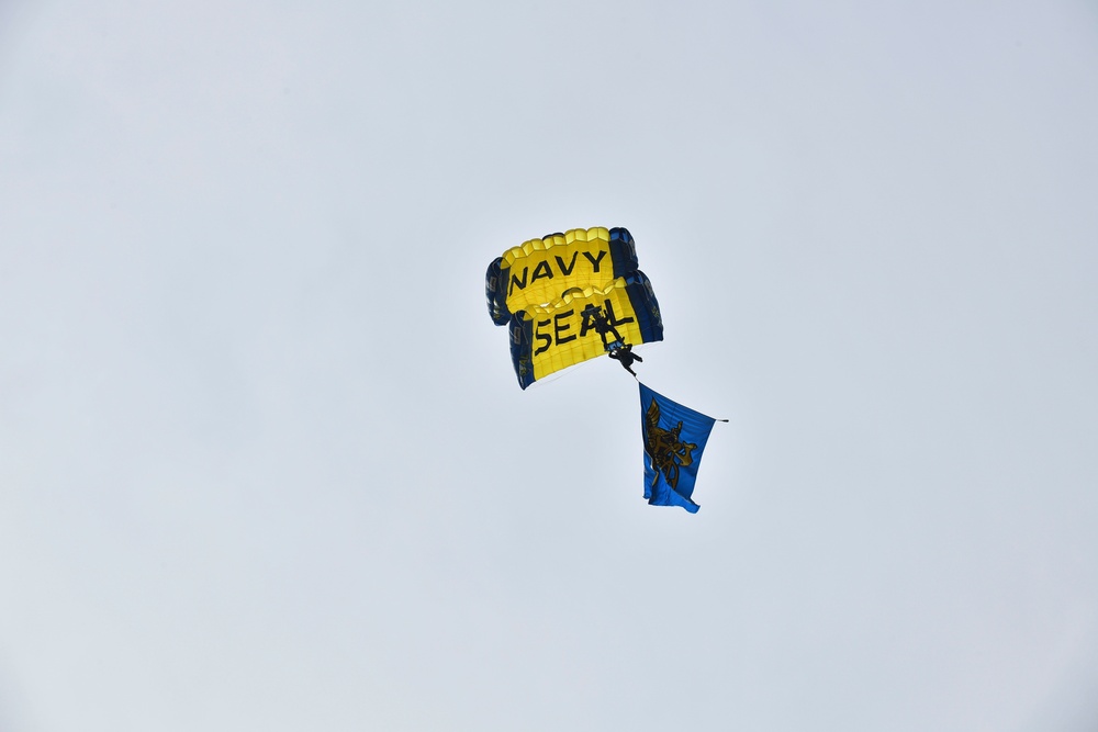 U.S. Navy Leap Frogs Perform at Thomas Jefferson High School