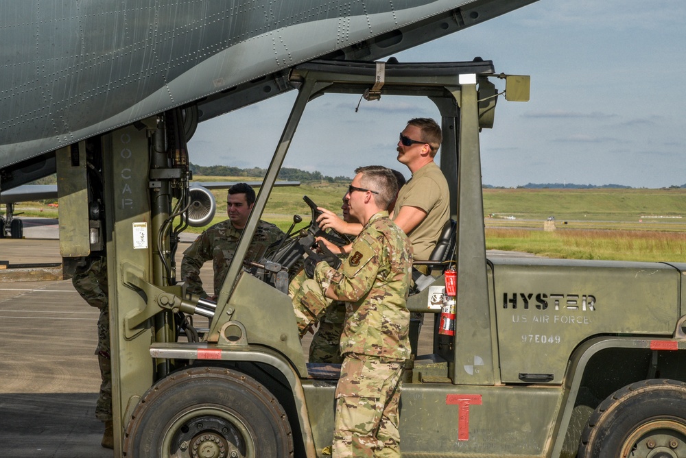 Army C-27 Arrives At Sumpter Smith JNGB