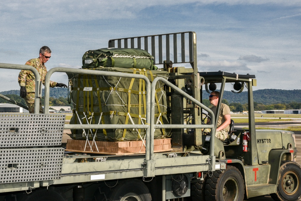 Army C-27 Arrives At Sumpter Smith JNGB