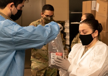 Frozen blood - JBER hosts mobile blood course