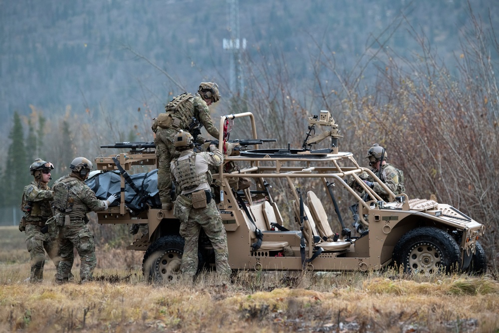 Alaska Air National Guard’s 212th Rescue Squadron conducts full mission profile exercise at JBER